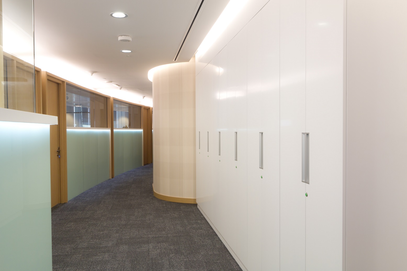 Mirabaud – EFT, DIFC – Back-office corridor and storage