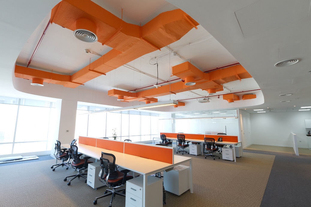 Open-plan office fit out in JLT by IAN TECH