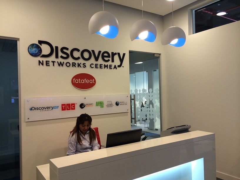 Discovery Networks – Brand-led office · Dubai Studio City