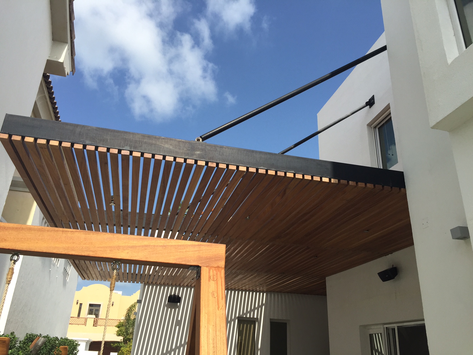 Villa outdoor pergola renovation in Dubai